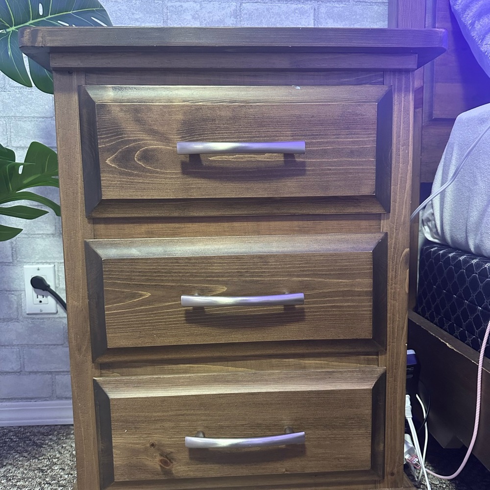 Side table 3 drawers